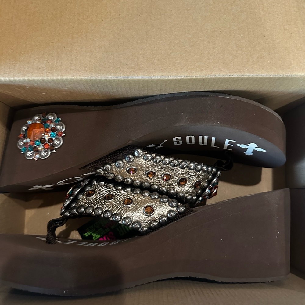 Embellished Wedge Thong Sandals - Brown/Gold